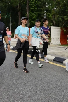 Runner Photo 4303087
