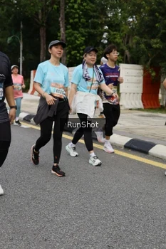 Runner Photo 4303088