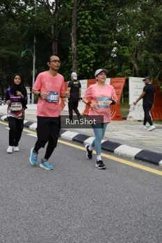 Runner Photo 4303094