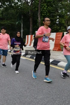 Runner Photo 4303104