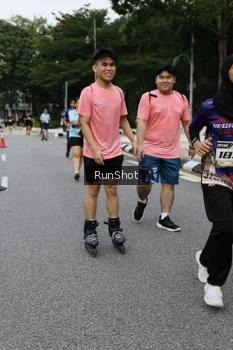 Runner Photo 4303109