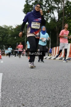 Runner Photo 4303112