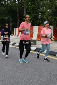 Runner Photo 4303113