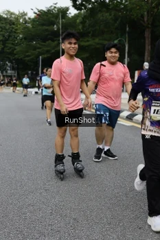 Runner Photo 4303120