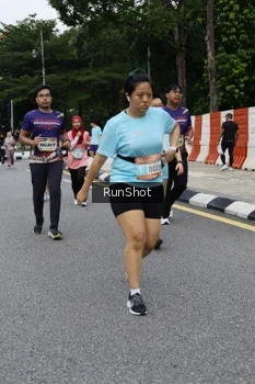 Runner Photo 4303123