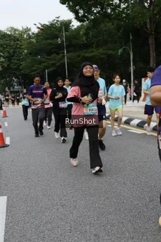Runner Photo 4303144