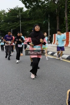 Runner Photo 4303147