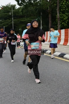 Runner Photo 4303150
