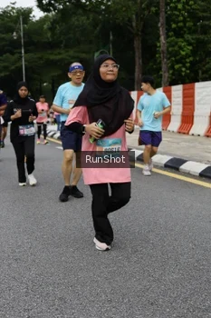 Runner Photo 4303152
