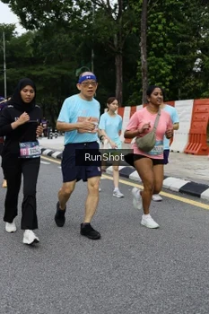 Runner Photo 4303159