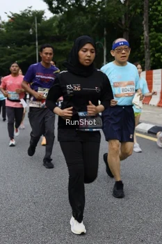 Runner Photo 4303165