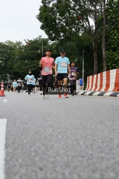 Runner Photo 4303170