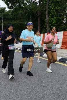 Runner Photo 4303174