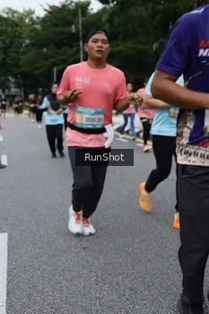 Runner Photo 4303175
