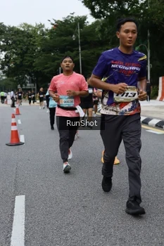 Runner Photo 4303177