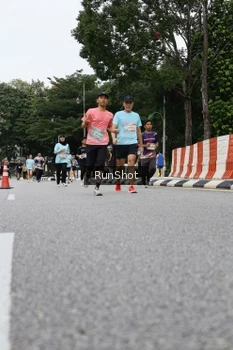 Runner Photo 4303178
