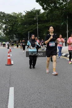 Runner Photo 4303182