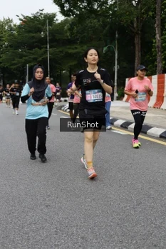 Runner Photo 4303184