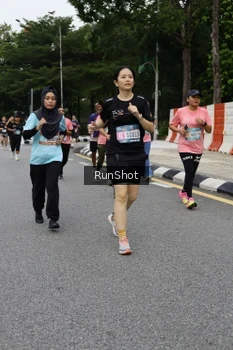 Runner Photo 4303186