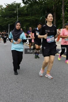 Runner Photo 4303191