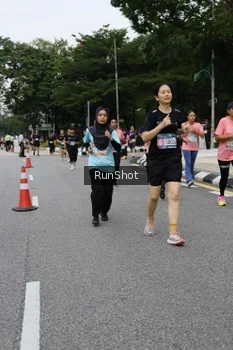 Runner Photo 4303192