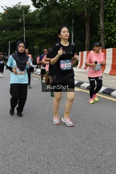 Runner Photo 4303193