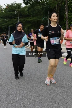 Runner Photo 4303194