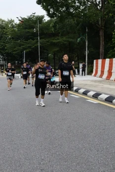 Runner Photo 4303203