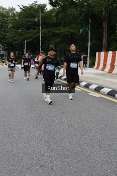 Runner Photo 4303204