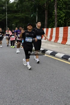 Runner Photo 4303209