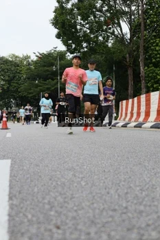 Runner Photo 4303214