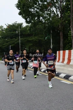 Runner Photo 4303218