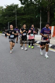 Runner Photo 4303220