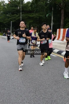 Runner Photo 4303225