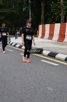 Runner Photo 4303241
