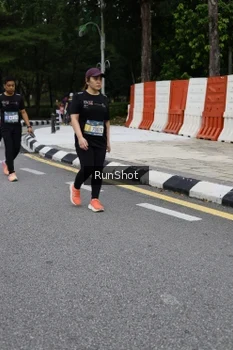 Runner Photo 4303242