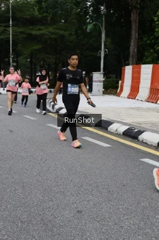 Runner Photo 4303247
