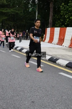 Runner Photo 4303251