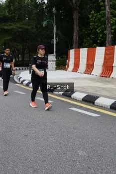Runner Photo 4303253