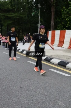 Runner Photo 4303254