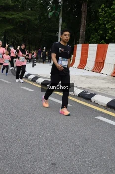 Runner Photo 4303255