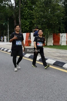 Runner Photo 4303256