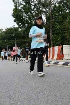 Runner Photo 4303257