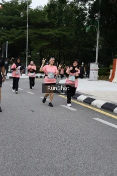 Runner Photo 4303259