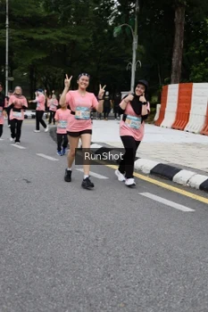 Runner Photo 4303260