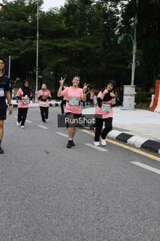 Runner Photo 4303265