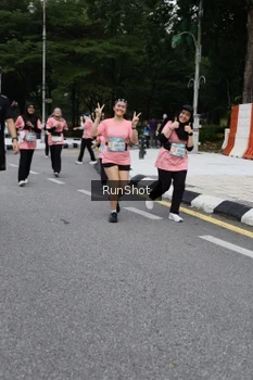 Runner Photo 4303273