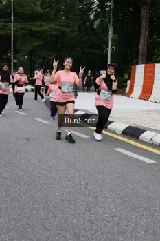 Runner Photo 4303274