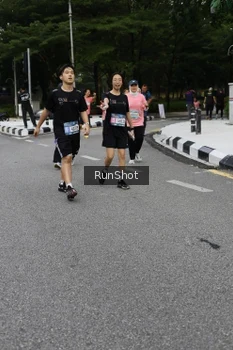 Runner Photo 4303279