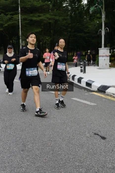Runner Photo 4303286